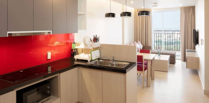 mercurehaiphong-9183-apartment-2br-kitchen-2