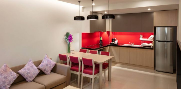 mercurehaiphong-9183-apartment-2br-kitchen-and-living-room-2