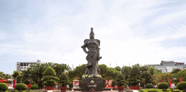 mercurehaiphong-9183_le-chan-statue-2